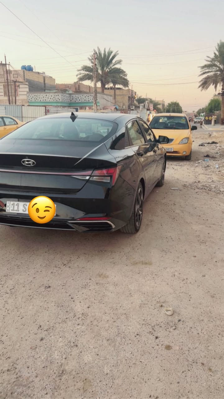 النترا هايبرد لمتدد فول مواصفات مديل 2022 
سونار موجود ويه صور سياره ما ناقصها أي شي 
اريد مراوس جارجر اوباما 
مكاني بغداد الحسينية رقم الهاتف ***********
وسعرها 145
