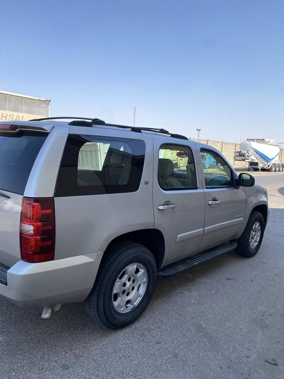 تاهو مديل 2007 خليجي
رقم بصرة سيارة LT
أتحكم جهتين سياره جديده
مابيهه اي نقص سياره
بيهه صبغ رباع السعر 185
العنوان بصرة اي ستفسار
أ.   ***********
