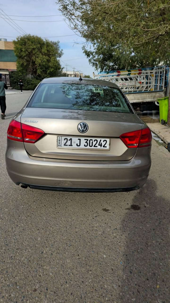 سلام و عليكم
باصات موديل 2015 ثلاث مواصفات 
ضرر واضح ع بوند و قطعة  شبر بارد ع جاملغ 
سنوية لوحات جدد دفتر بنزين موجود 
للاستفسار ***********
مامتواجد ع فيس
