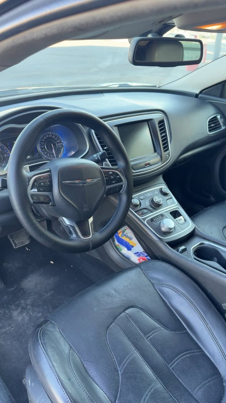 للبيع s200 2016
محرك V6 سته سلندر 
مواصفات 
شاشه كبيره
تشغيل عن بعد
كشنات جلد S مع تدفئه 
ستيرن تدفئه 
صبغ بنيت بدون دواخل 
رقم اربيل الجديده 
مكان السياره اربيل 
للتواصل  ***********واتصاب 
السعر 109 مجال بصيط
