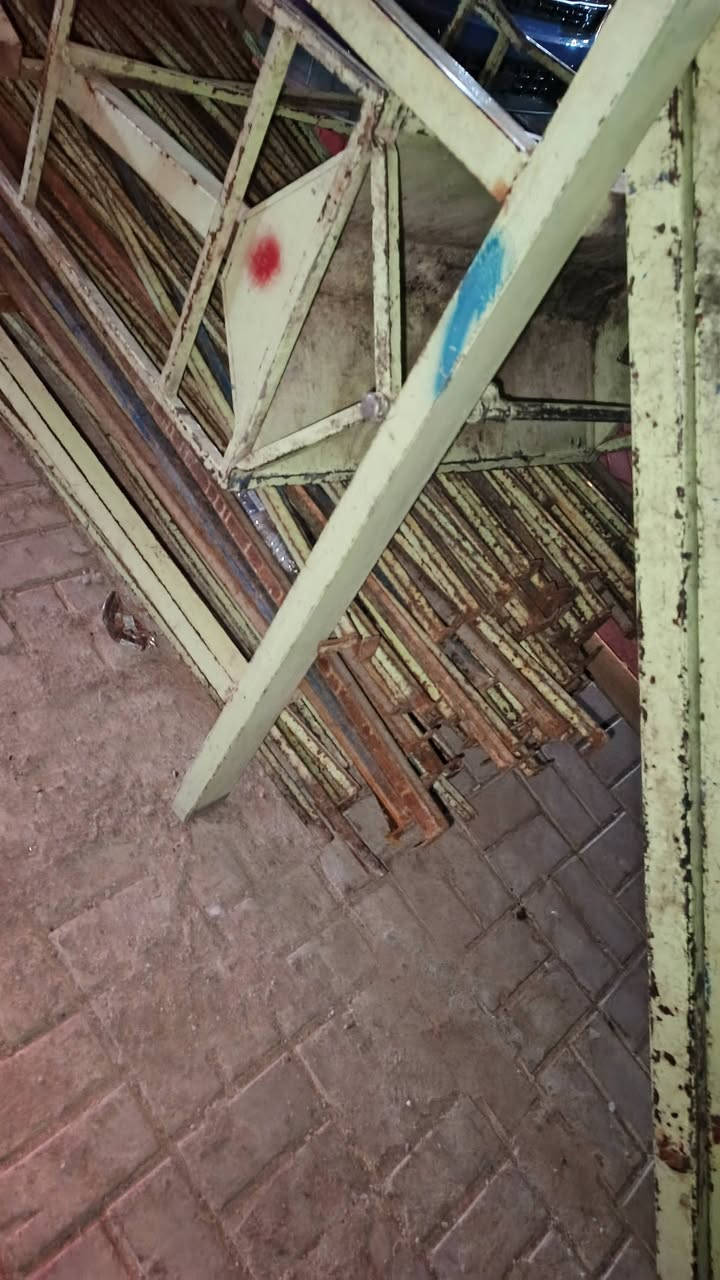 مكلف بل النشر
متاح طراحيات عدد 100 قطعه مترين طولها سعر زوج 5 وبيهن مجال لشراي طراحيات نقصهن فقط صبغ 
شراي يتصل وبخدمته اتصال هاذه رقم ***********

