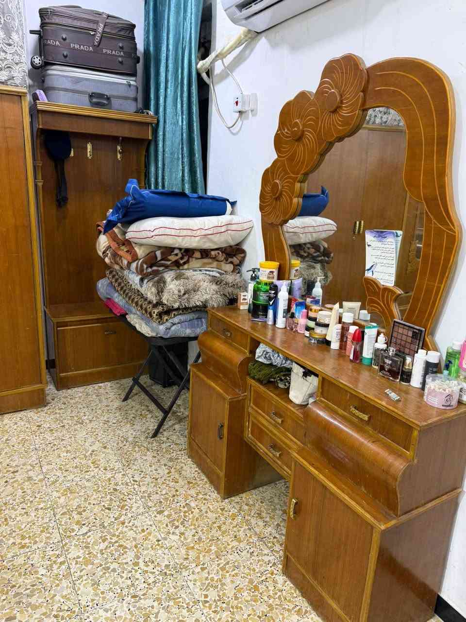 للبيع عنوان الزعفرانيه
***********
الغرفه 500
التخم 400 وبي مجال
