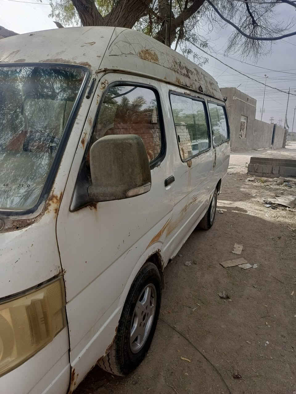 فتون 2008 سنوية منتهية ب 23 راعيها موجود بلتنومه تحويل ثاني يوم
محرك ونجي نشط  
كير جديد توه شاده
تخم تايرات جدد
كشنات نضيفه
السعر 14 ورقة وبيها مجال للشراي
مكاني البصرة الهارثه 
*********** بي واتساب
