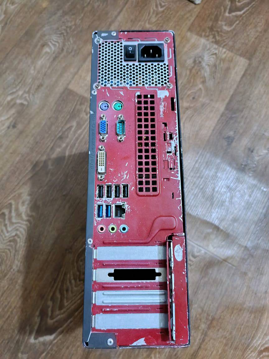 بيسي مكتبي كامل لل شغل البصيط
مواصفات كور اي 3 جيل ثاني كرت شاشه داخلي رامات

8 DDR3 تخزين HDD 500 مع ماوس وكيبورد وشاشه ويده كيبورد بلو سوج ارجيبي كامل كل هاذه بسعر 135 الف وبي مجال قليل 