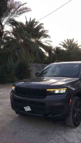 السلام عليكم 
تم تنزيل السعر للاستعجال بالبيع 
للبيع جيب كراند شيروكي
وارد امريكي صور الحادث بالمنشور السيارة على ايدي
موديل 2024
اسمنتي 
رقم بغداد الجديد هزة وكلشي جديد
السيارة مواصفاتها 
كشنات كهرباء الامامي 
سلايد 
دخول ذكي
رادارات 
حساسات امامي خلفي
صندوك كهربائي
السيارة 7 راكب يعني مقاعد البنص vip
تدفأ كشنات 

مكان السيارة بغداد
سعر السيارة 
290
للتواصل 

***********

