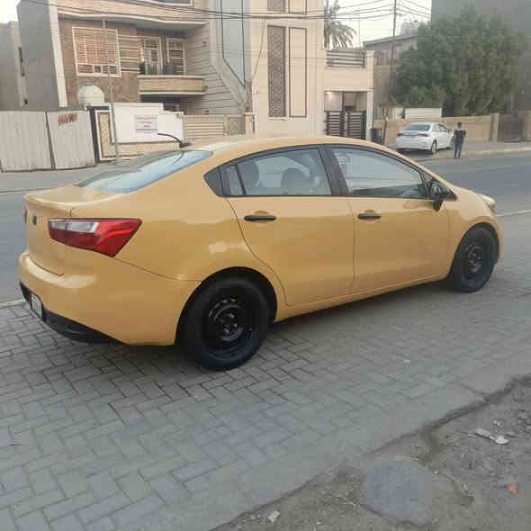 السلام عليكم كيا ريو موديل ٢٠١٤ سياره بدون حادث اليبل واحد داخله كلين بدون ضرر ولا تبديل فقط صارت طخه بل جاملغ الخلفي الايمن سياره ثاني صبغه إله كير مكينه تبريد صدر امامي خلفي كله جديد تخم تاير جديد قبل يومين شاده منضومه تبريد جديد مكينه شرط لاتنقيص ولا تبخير جاهزه ع آخر حبايه سياره مال جناي كبل الشارع رقم بغداد انكليزي تحويل ثاني يوم 
مكاني بغداد  باتري جديد دسكات امامي خلفي كله جديد فلنجات جدد مدوشمه ارضيه وكشنات جاهزه ع اخر حبايه مال جناي بسمي رقم انكليزي 
السعر ٨٤وبيه مجال وكلشي موجود بل سوك حته
الاستفسار  ***********
