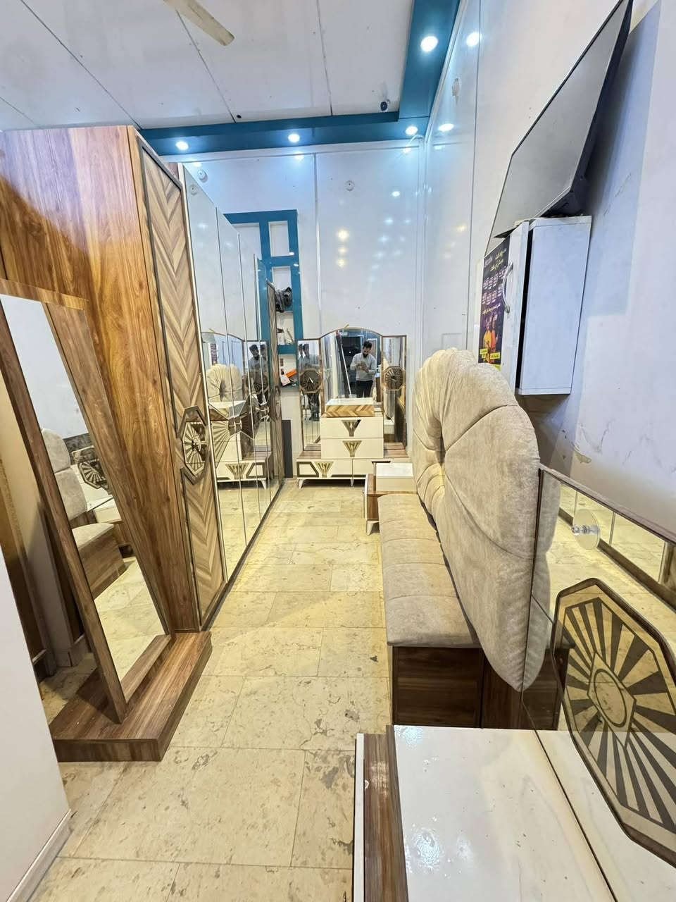 سلام عليكم غراض للبيع نضيف الستفسار وسعر خاص مكان كوفه نجف شراي يتفضل خاص غرف نوم  تركي نضيفه وعراقي


**إذا كنت صاحب هذا الإعلان وتريد حذفه لأي سبب، رجاءا أرسل رسالة إلى الدعم الفني**