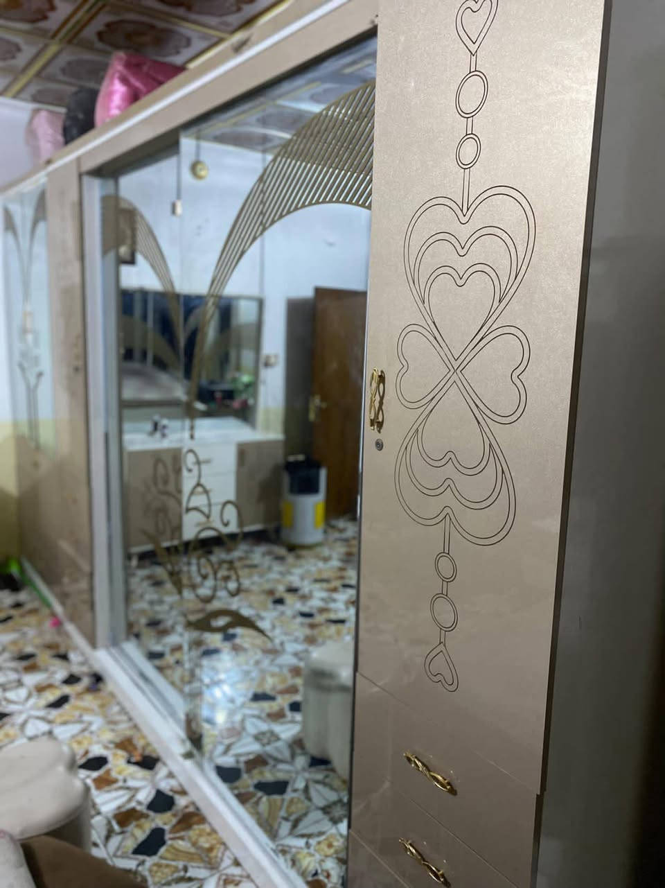 السلام عليكم 
يالله يارزاق غرفه ضخمه تركيه البيع عشر قطع 550وبيهه مجال وشراي يجي خاص


**إذا كنت صاحب هذا الإعلان وتريد حذفه لأي سبب، رجاءا أرسل رسالة إلى الدعم الفني**
