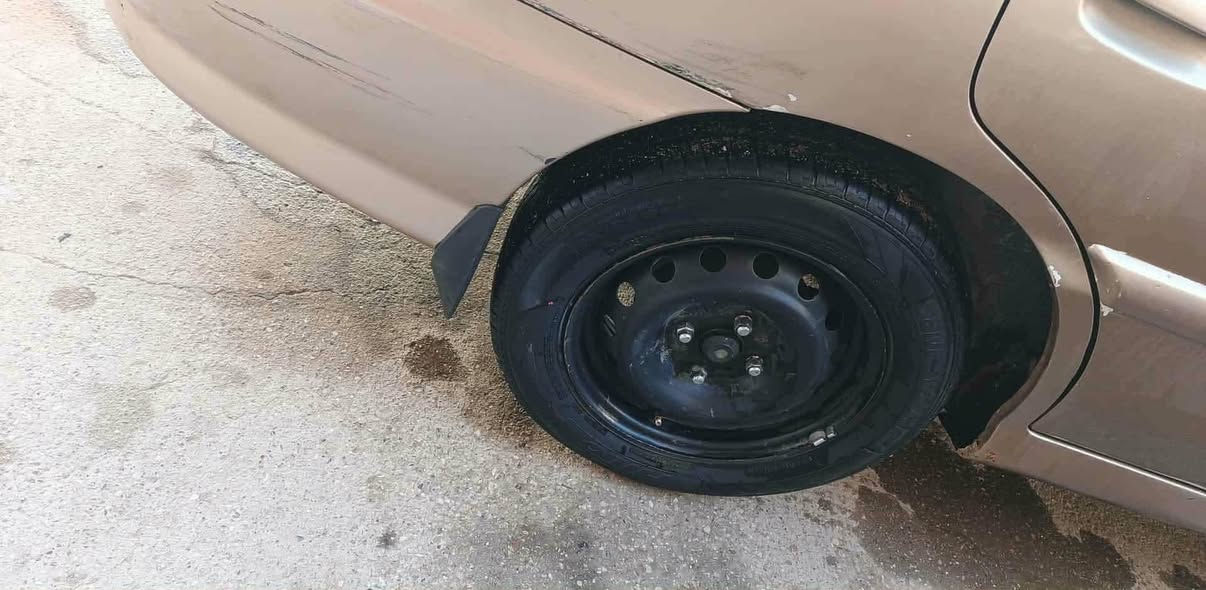 السلام عليكم 
كيا ريو موديل ٢٠٠٢
سياره جاهزه كير مكينه 
تخم تاير حداديه امامي وخلفي 
تبريد سياره جاهزه كل نقص مابيها 
سياره مصبوغه مكفوله من اي ضربه
مكانها بغداد محموديه
السعر ٤٠ وبيها مجال اخوان مكلف بالنشر اتصل وبيك خير وادلل
 للاستفسار *********** الصويرة, واسط
