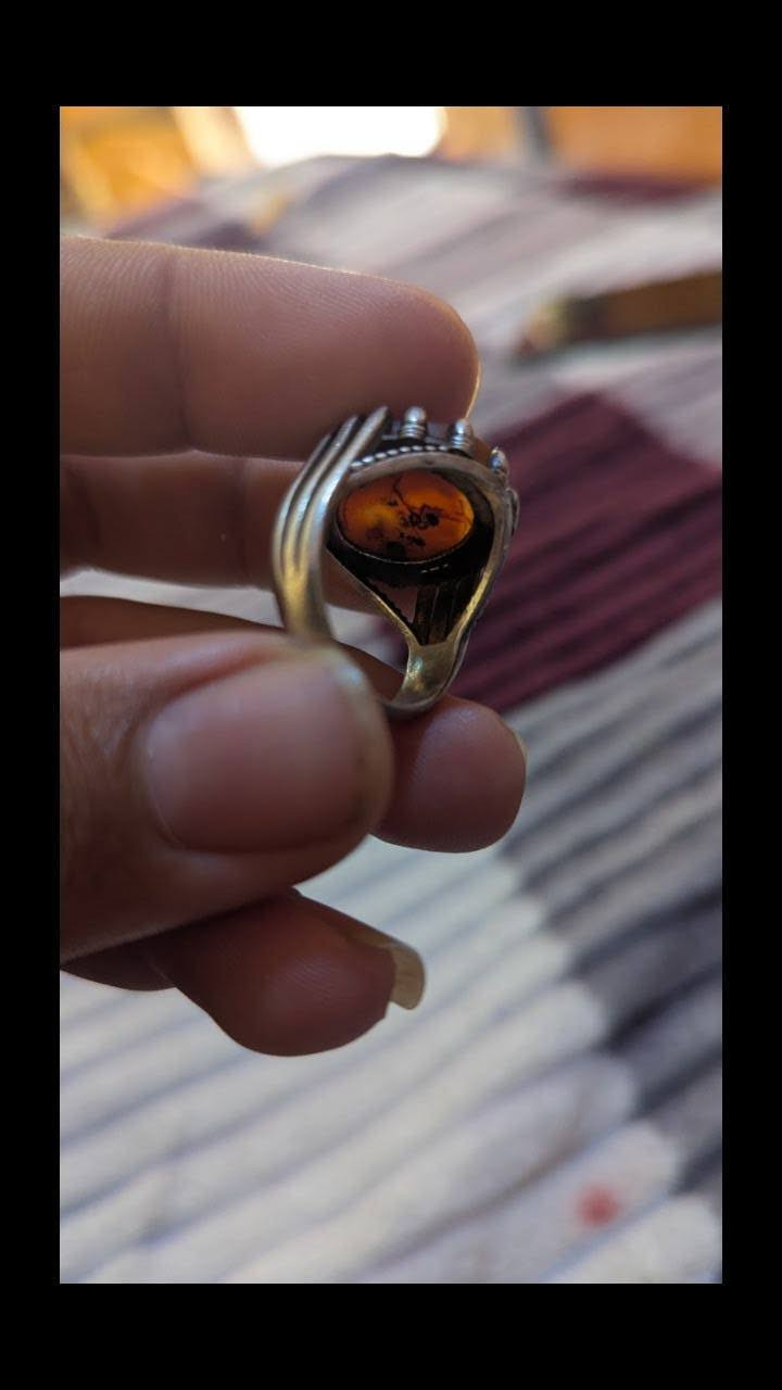 يماني قديم كلش فضه 925
سعره 40 مكاني البصره الهارثه رقمي ***********
