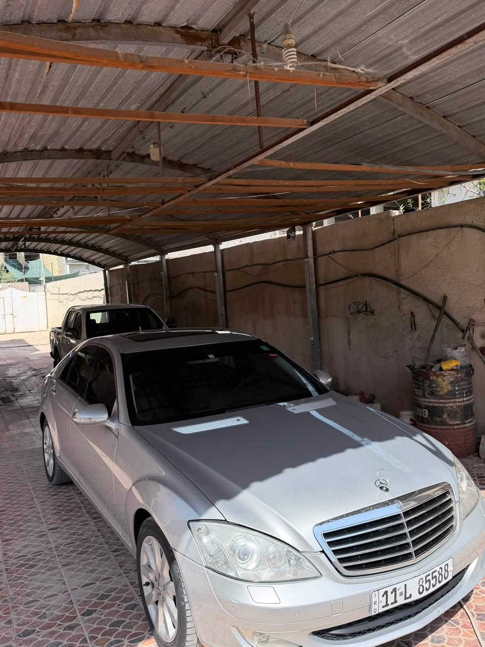 السلام عليكم
مرسيدس S350 بيع او مراوس حسب القناعه 
باب قصير وارد يابان ماشيه 187 الف كيلو حداده تخم تاير جديد ادامه كامله جديده مانقصه شي سياره جاهزه 
رقم بغداد تحويل ثاني يوم
6 سلندر بيه نص قماره صبغ اثر جراد و بخشم الجاملغ امامي بارد ع كد 4 اصابع 
معروفه مواصفات الباب قصير فول مواصفات عدا المساج مكان السياره البصره التنومه مدينه النرجس السكنيه ***********
بيع او مراوس سعر السياره 185
