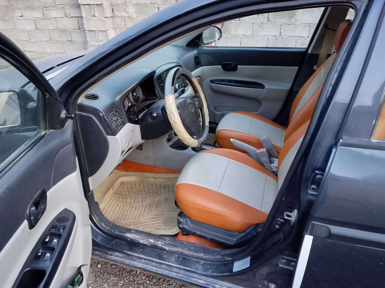 سلام عليكم سيارة اكسنت للبيع موديل 2009خليجي سيارة جاهزة محرك جديد 1600 رقم ديالى  مشروع وطني مكاني بغداد تاجي رقم  ***********////***********//
