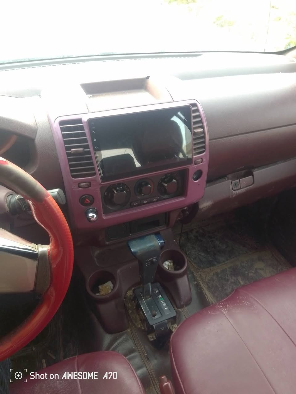 نيسان نيفار رقم دهوك محرك بطه قرامت 400 مصبغ جمليه موديل 2009سعر 85 وبي مجال ***********
