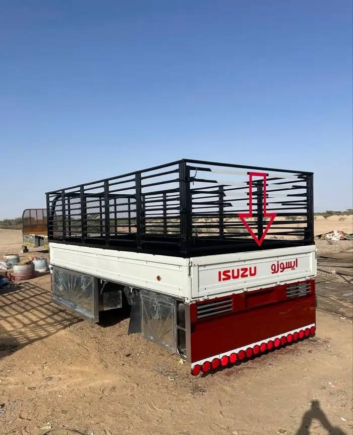 يرهم من 2009 وفوق ..
عرض الشاص : 85 سم
الطول : 35 : 4م العرض : 16 : 2 م
1 : خشب نظيف جدا
2 : شبك جديد 1.5 بوصه
3 : فرشه صاج مبزر 3مل
توصيل لجميع المحافظات موجود نقليات واتساب ***********
