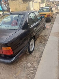 بي ام 525 مكينه وكير كفاله وكير عادي السعر 45 وبيهه مجال الموقع الحسين...