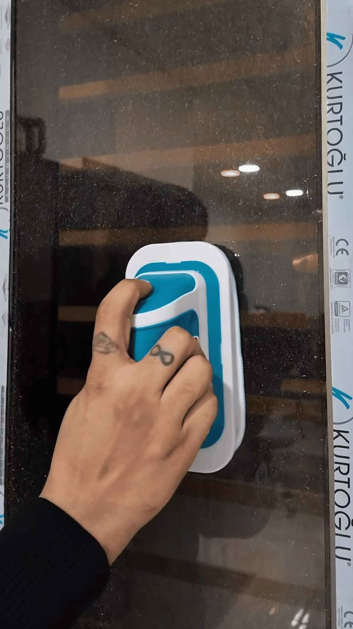 منظفة زجاج وارضيات شحن

الاستخدامات:

لتنظيف وتلميع الزجاج

الميزات:

تصميم مميز وسهل الاستخدام والخزن

سهلة التركيب والفتح والتنظيف

مرونة التحريك في جميع الجهات

عصا من الالمنيوم مع مقبض من البلاستيك

قطعة مسح سهلة التركيب والغسل

ارتفاع العصا: 120 قابل للتعديل

بطارية قابلة لاعادة الشحن مع منفذ خاص بالشحن

ابعاد الجزء المخصص للتنظيف: العرض18  الطول10 سم

الملاحظات:

لا تعمل على الكاربد والسجاد

لم يتم ذكر مدة الشحن والاستخدام كربلاء, العراق


**إذا كنت صاحب هذا الإعلان وتريد حذفه لأي سبب، رجاءا أرسل رسالة إلى الدعم الفني**