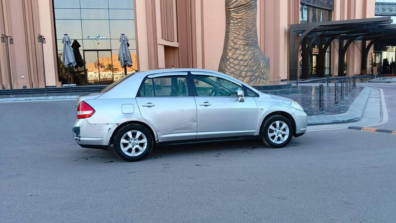 يا الله السلام عليكم نيسان تيدا 2008 خليجيه بلاديه بدون صبغ عدا جاملغ طخه بي بارد مال صدر  سياره فوول اوتماتيك شاشه  نضام سكيورتي محرك جديد شاده كير خير من الله صدر قبل شهرين نفض سياره باسم اخويه تحويل مباشر سعر 84 وبيهه حك جيه مكان سياره بغداد ***********
