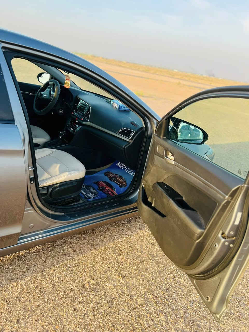 السلام عليكم
سياره النترا موديل ١٨ للبيع رقم بغداد مشروع وطني 
بيها ٤ قطع بدوان دواخل وبدون معجون بس صبغ
تبريد ثلج مكينه وكير خير من الله مكينه مامفتوحه كشن جلد كير اي تي ٦ نمر تخم تاير جديد ويل كب رياضي وحادثها من امريكا موجود بالمنشور تحويل ثاني يوم سياره جاهزه ونضيفه متحط عليها ربع 
***********
