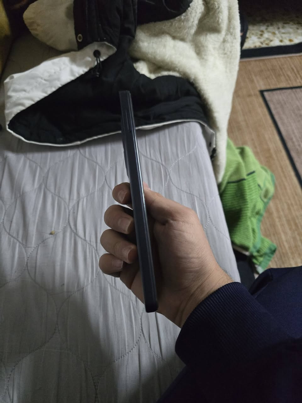 السلام عليكم
موتوريلا 05 ذاكره 128 نضيف 
غراض كامله 
السعر90 قفل
المكان بغداد الزعفرانيه شارع المعهد
***********
