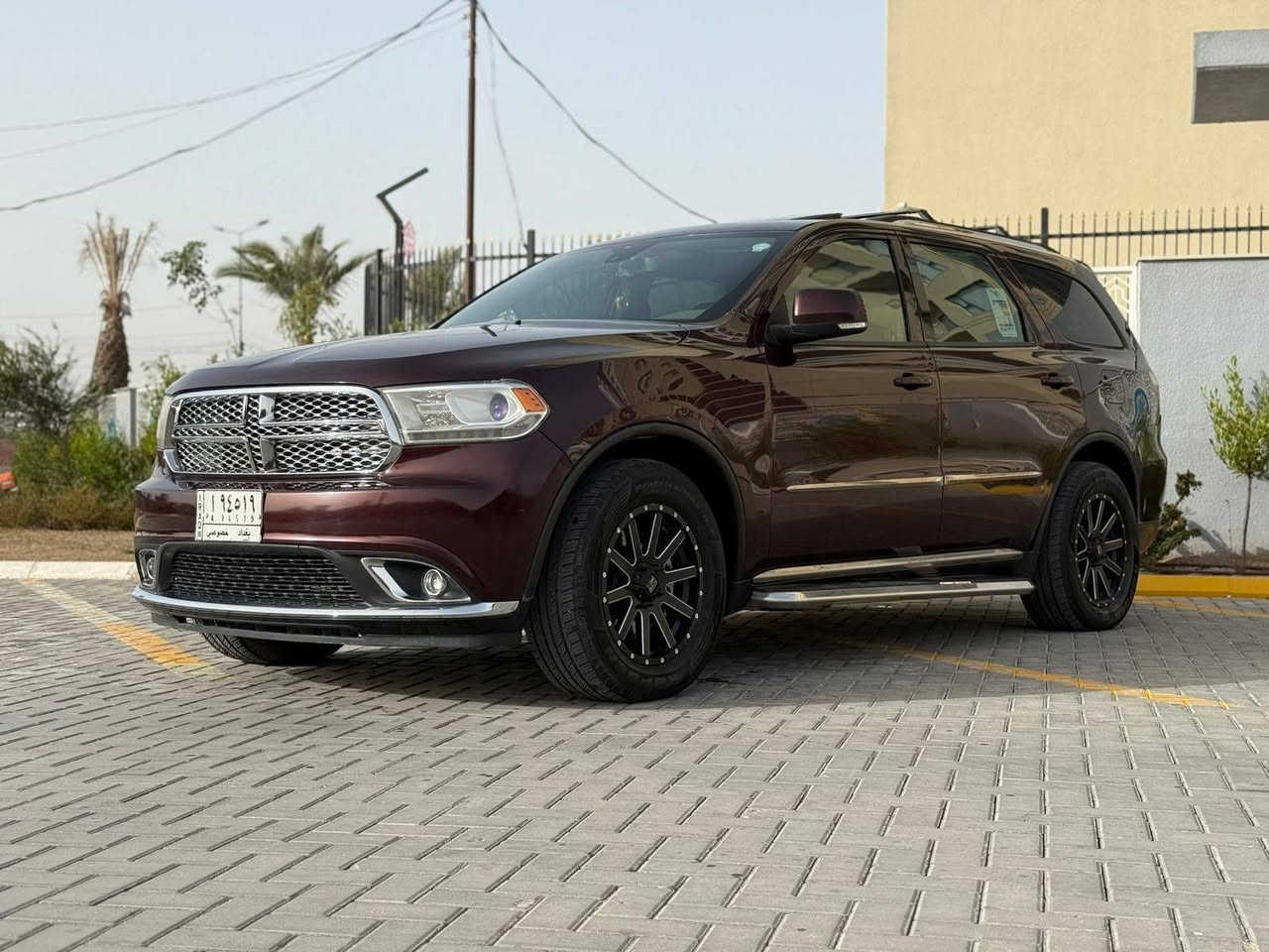 🚨 دودج دورنكو RT فول مواصفات للبيع
موديل: 2012
المحرك: المرغوب HEMI 5.7 V8 – وارد خليجي السياره داخله كلين للعراق 
🔹 الحالة بيها صفحه صبغ اثر طخه فقط بدون لا دواخل ولا تكم ولا لغود صور الطخه مالتها والسونر مرفق بالمنشور 
ملاحظة ( جميع الايرباكات سليمه ) 
💎 المواصفات: 
 أبواب و صندوق بصمه
كشنات جلد كهربائية الاماميه مع خزن وضعيات سايق 123
تبريد + تدفئة للكشنات الاماميه مع كشنات خلفيه تدفئه
شاشة كبيرة مع نظام ملاحة وخرائط 
رادار خلفي – جانبي 
وضعيات قيادة (سبورت  تبريد 3 قطع 
صندوك كهربائي مع نظام الدفع الرباعي (4x4) 
حساسات خلفية + نظام مانع انزلاق
لايت LED زينون مع لد اشاير 
أبل كاربلاي + AUX + USB
‏Auto Stop (توقف ذاتي)
رقم بغداد تحويل مباشر 🤍 
📍 الموقع: بغداد الدوره 
📞 للتواصل: ‬ ‬ ‬*********** 
💰 السعر: 160 – بيه مجال ( مراوس هم ترهم عادي 
 🙏🏻🤍 مع تمنياتي موفقية للجميع
