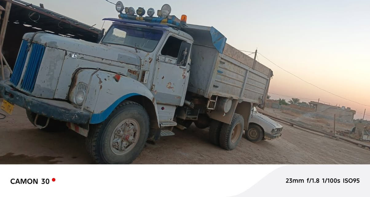 السلام عليكم سكانيا 111 للبيع رقم تئميم
موديل 79 مكلف بنشر للستفسار اتصل 
***********
