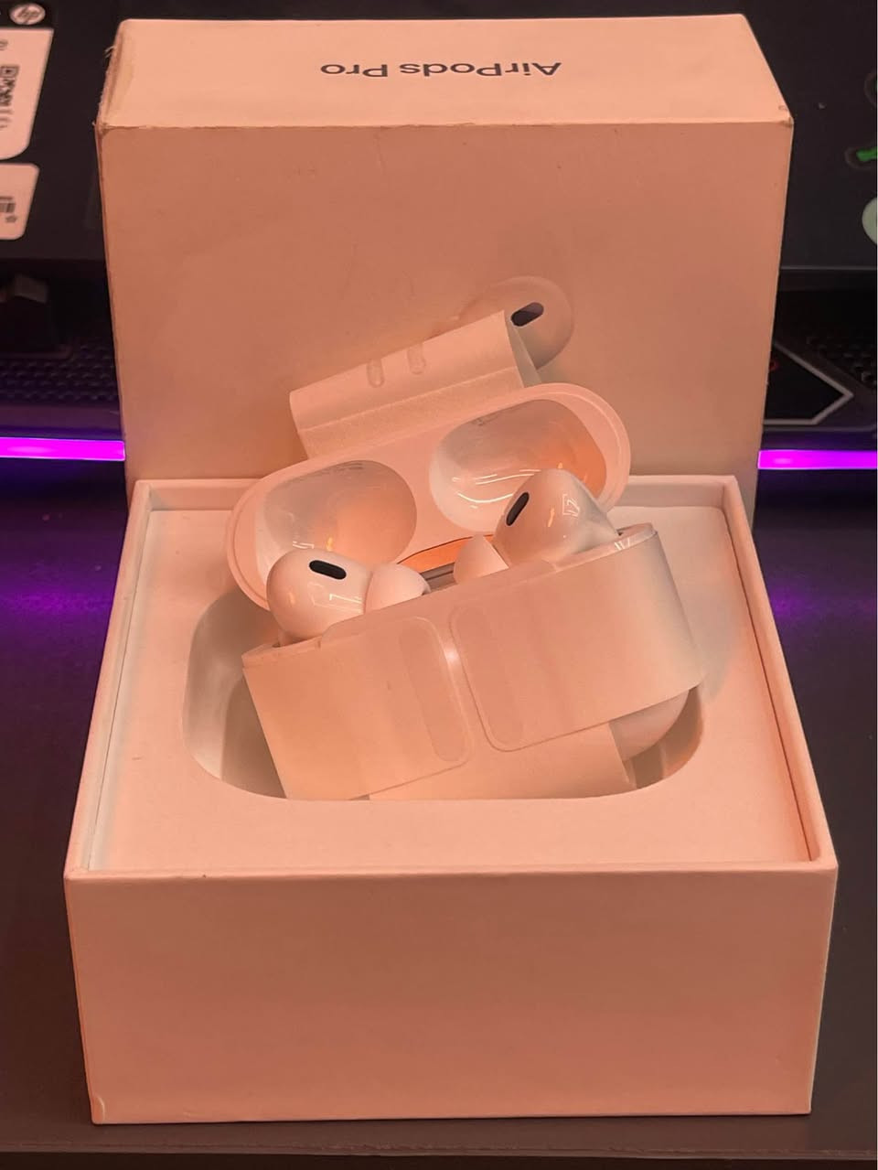 AirPods Pro 2nd Generation

زۆر کەم بە کارهاتوە  هەر نزیکەی ١٠ سەحات ئیشی کردیە 

نرخی 150$ مەجالی تێدایە أربيل, العراق


**إذا كنت صاحب هذا الإعلان وتريد حذفه لأي سبب، رجاءا أرسل رسالة إلى الدعم الفني**