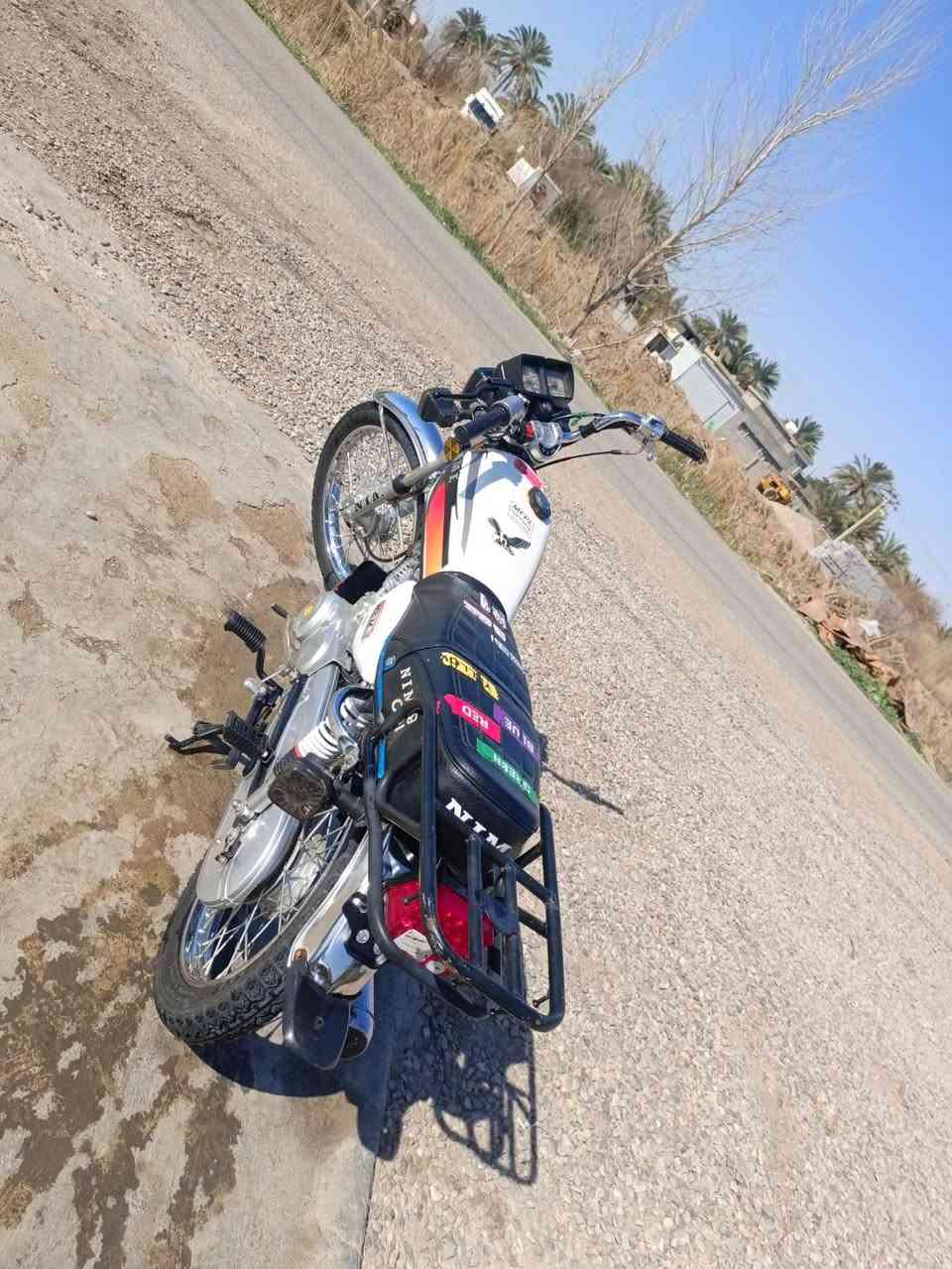 سلام عليكم دراجه نامه للبيع موديل 25 مابيها اي نقص كامله مكمله اوراق بيها دراجه حلوه ما متعوبه مبدل ولفات بس سعر 575 وبيها مجال للشراي خاص مامتواجد رقم .‏‪0785 713 9089‬‏
