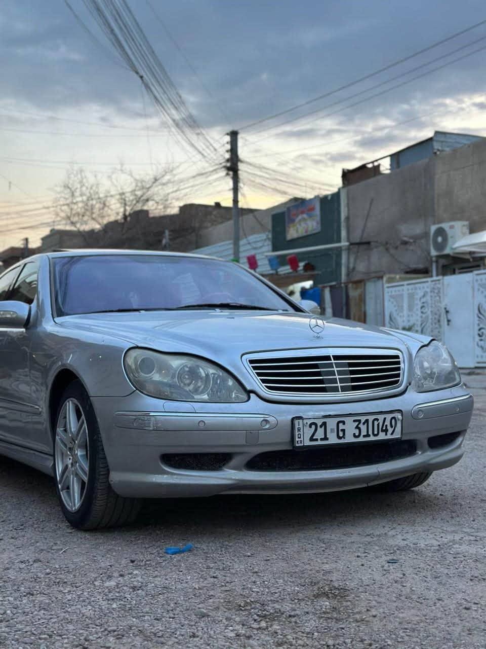 السلام عليكم للبيع 
مارسيدس S55 AMG اصل العداد 320km/h موديل 2000 من النوادر كفالة عامة عدا باب خلف الصدر صبغ اثر شخط فول الفول ميحتاج اذكر شنو بالك مواصفات بيها الصور تحجي مقاعد خلفية منفصل Vip ماشية 216 الف كم مملعوب بيها وضع شركة سبير منازل السعر150 ورقة رقم سليمانية شرط التحويل للاستفسار ***********
