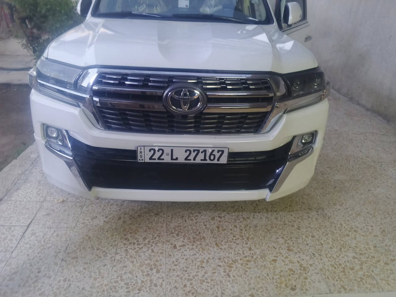 مرحبا السلام عليكم موديل 16 فول مواصفات 
رقم اربيل 
ماشيه 142 
السياره بها قطعتين شاملغ وبنيت 
عنوان بغداد 
بيع
ومراوس حسب قناتي 
***********
