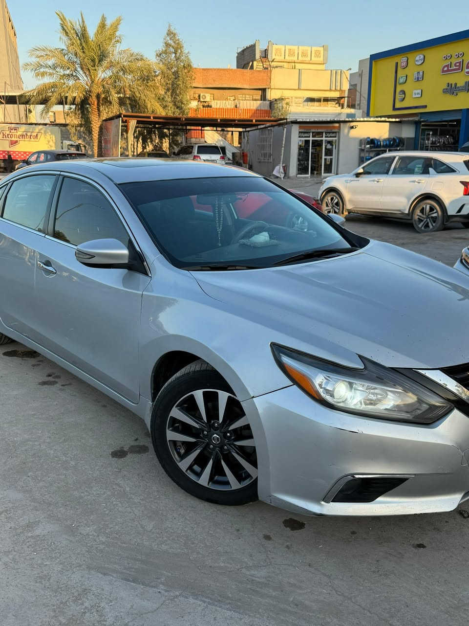 سلام عليكم ❤️
نيسان التيما 2017 ✅
رقم سليمانيه الجديد بـ اسمي السياره✅
تحويل ثاني يوم ✅
فول موصفات  1/1 ✅
قطعتين تبريد 🩶
فتحه⚔️🪬

رادارات ب المري ✅

كير جديد يم الاستاذ فيصل طه✅
+++
براد كير ✅

قطعتين فقط جاملغ وبنيد بدون دواخل ✅
صور الضرر ب المنشور ✅
السعر بـ130 وبيها مجال 
ديالى بعقوبه 
***********
