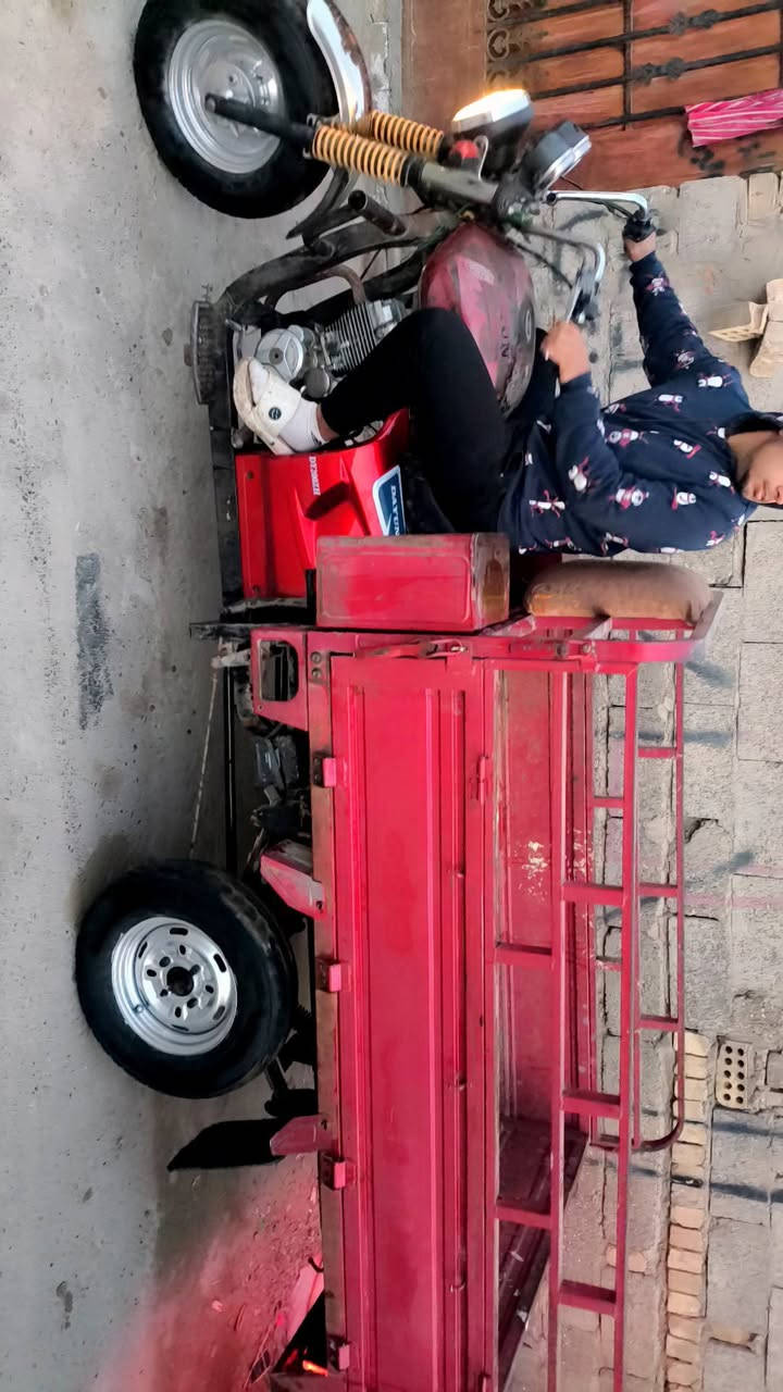 سلام عليكم من رخصة الادمن المحترم ستوته دايوان موديل 15 ستوته غراض كله جديد كل نقص  كبل للشارع مال ناس فقره تريد تعيش ستوته بدون اوراق اتكفلك سرقة وعشائر واسويلك مكاتبه تاخذها من باب بيتي كامل كلها شغاله مكاني مدائن فلكه سلمان سعرها مناسب جداً 550 وهاذه رقمي ***********
