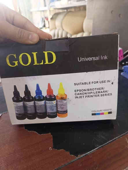 طابعه كانون tr4645 طابعه صار شهر من اشتريتها بلباكيت استخدام قليل طابعه شغاله كلشي مابيها تدعم الواي فاي والطباعة عن طريق الموبايل وتستنخ عادي وملون وسكنر وفيدر مال ملازم وياها سيت احبار متروسات اشتريتها قبل شهر ١٧٥ اريدها ١٢٥ وبيها مجال للاستفسار للاتصال***********
