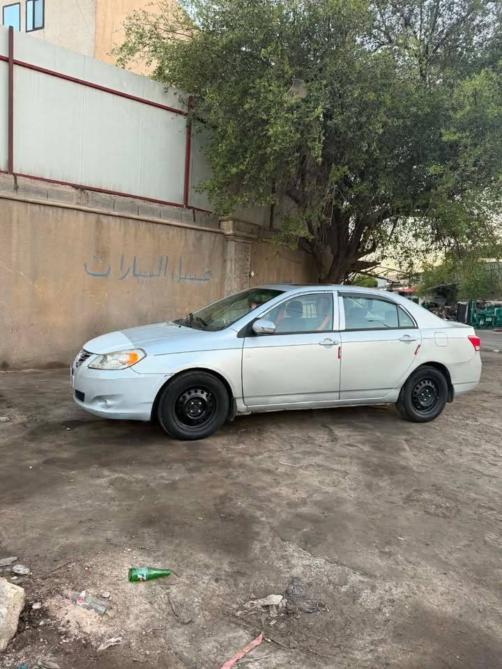 السلام عليكم بي واي ايدي موديل ١٣ باسمي رقم واسط مشروع وطني كير مكينه تبريد كفاله حداديه تخم تايرات غرفه جديده شاشه ودمام شادلها كير ومكينه بلادي السعر ٤٥ وبيها مجال ترهم مراوس *********** بغداد مكاني
