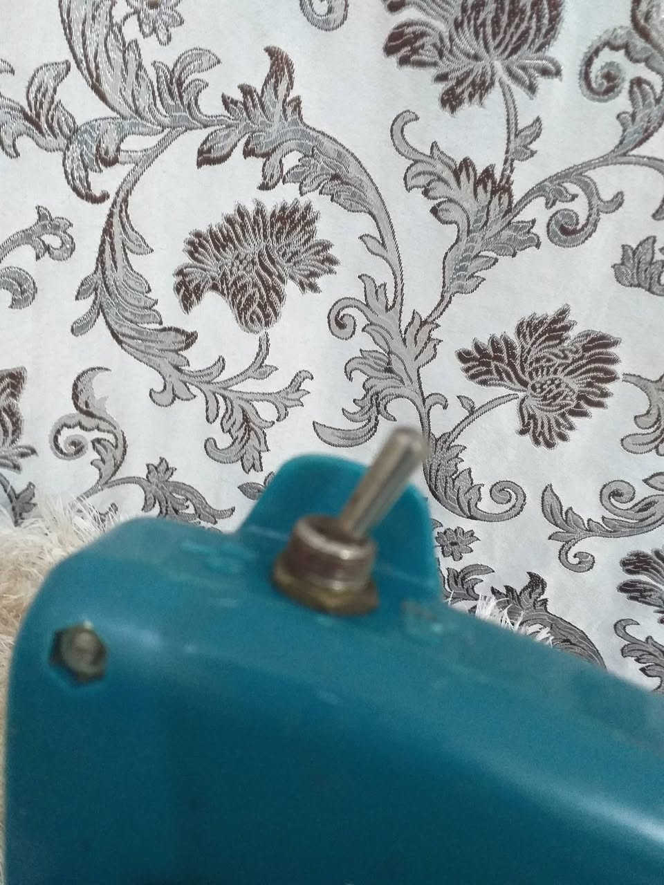 السلام عليكم ورحمة الله وبركاته جبنالكم تحفه من اندر النوادر بلور ماكتا نظافةأمام العين شغال شرط الشغل واير أصلي مكان موصل يوجد توصيل كافه محافظات العراق السعر خاص رجاءأ رقم الهاتف *********** بي وتساب
