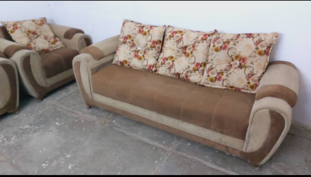 غراض بيت مناسبه  نضيفات. كلمن وسعره. لا تكسر بالسعر. رجائأ شراي تعال خاص. تصال ***********. //*********** // بي واتساب   ديوانيه.
