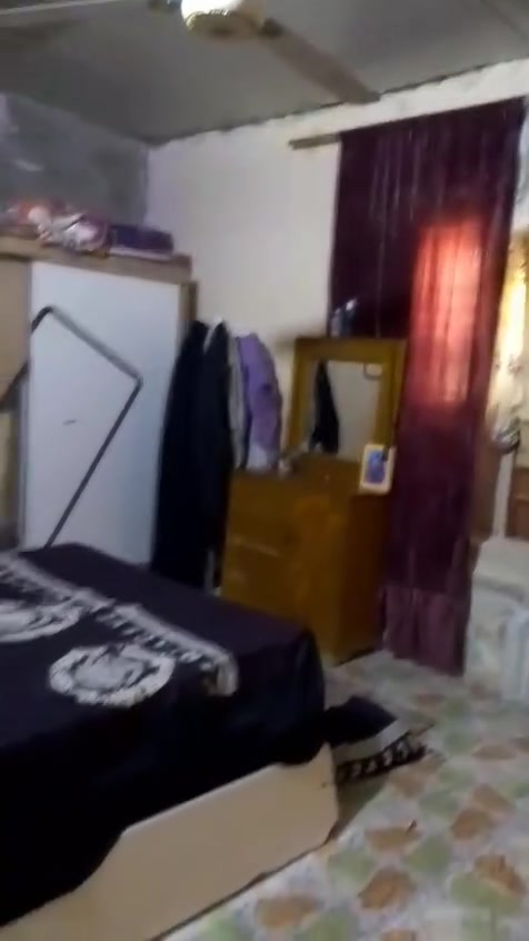 بيت المساحه 300 متر *********** الشارع مالته تبليط كامل الخدمات  اني مكلف بل نشر اتصل واتساب وجودين
