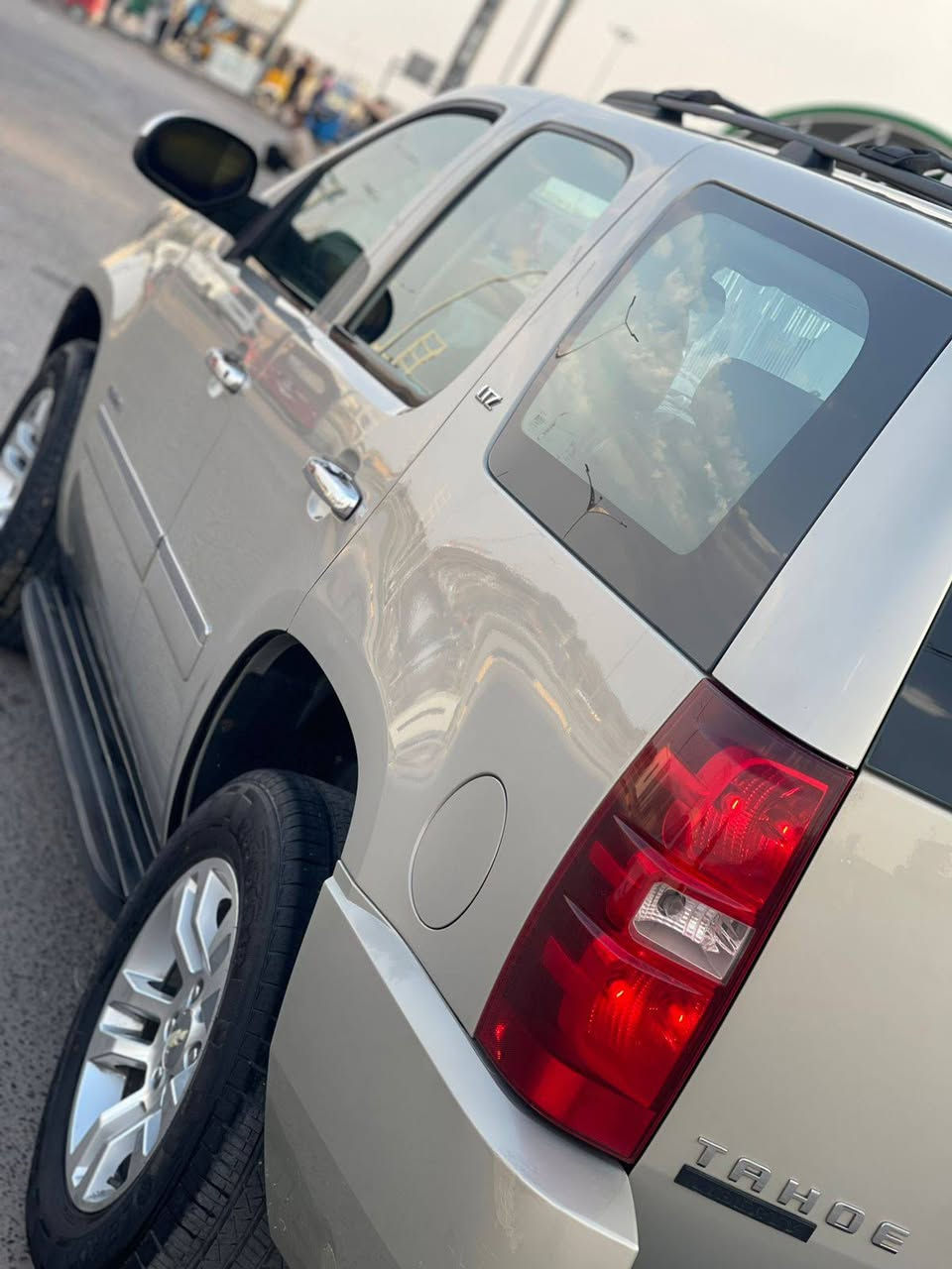 يالله ادوات ادوات ادوات تاهو بترا خليجي 2012 LTZ فول 1 ///1 حاوية كفالة من الكص  السياره متعوب عليه  شاشه كامره ثلاجه تاب تلفزيون فتحه سقف كشنات كهرباء صندوق كهرباء السياره شغاله  تخم تاير جديد ويل مال 17 حداده 100/100 كير مكينه بشرط متومه طبق الاصل جاهزه من كل النواحي اتعهد من السرقه والعشائر العنوان بصره
السعر 88 بيها مجال قليل *********** بدون مراوس بيع فقط
