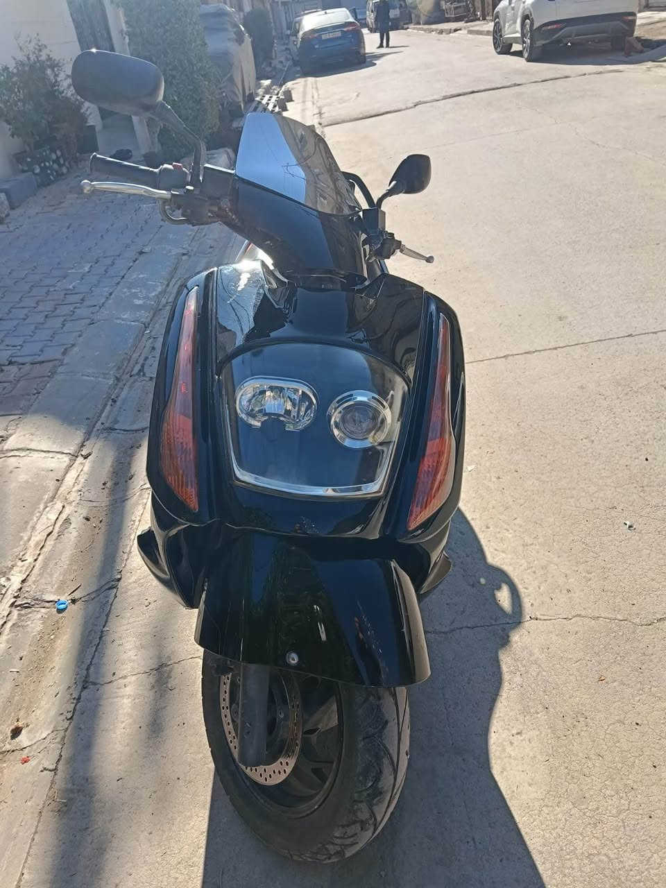 دراجة ساسوكي محرك 250موديل 2004 دراجة نضيفة لوك محرك شرط كفرات شرط سعره 11ورقة بي مجال و هذا رقم موبايل *********** كركوك, العراق
