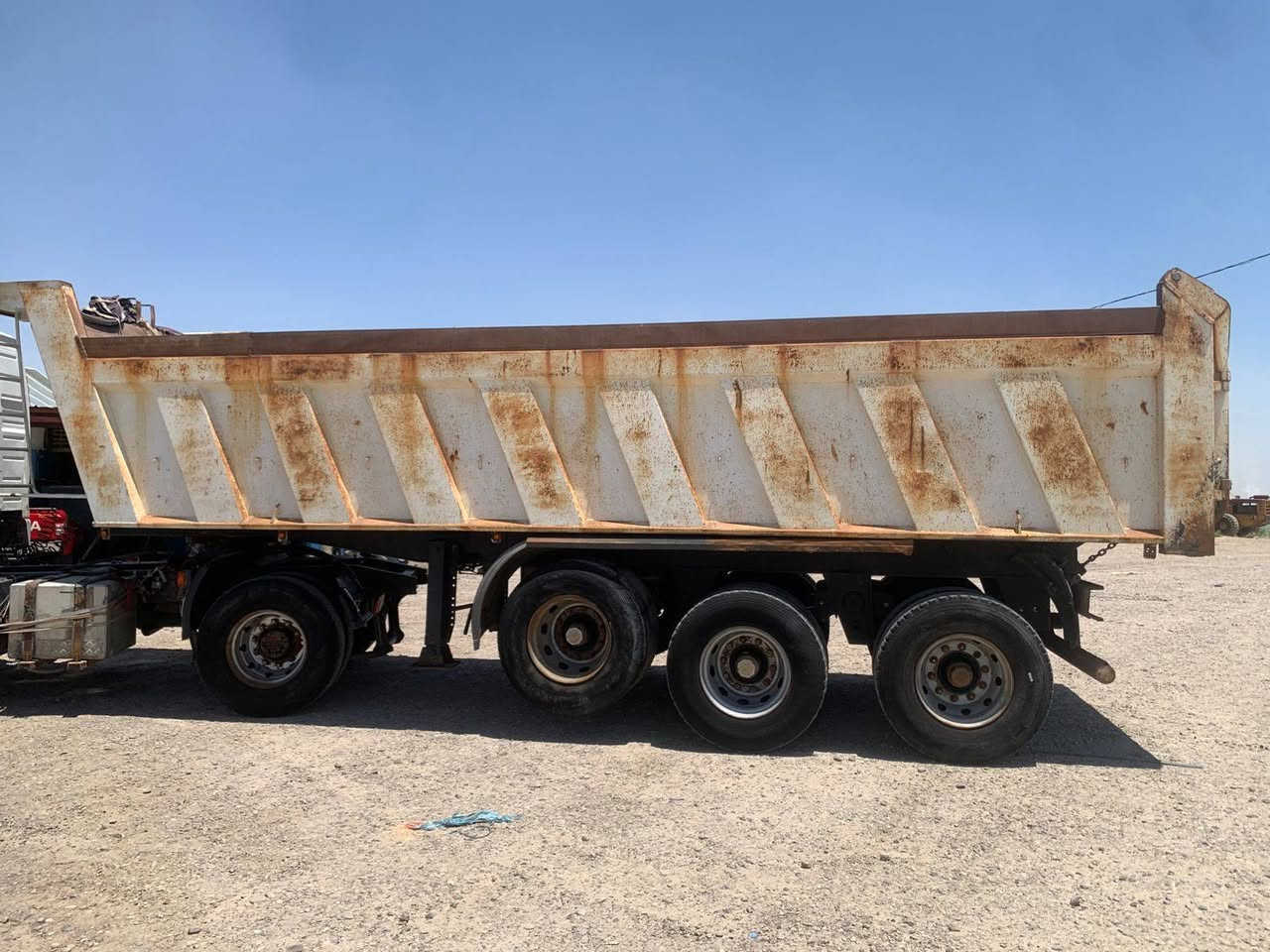 سلام عليكم للبيع بدي نساف حدادي بلادي دبل تاير دنانير 14مربع المجموعه لعاب الاستفسار *********** المكان سامراء
