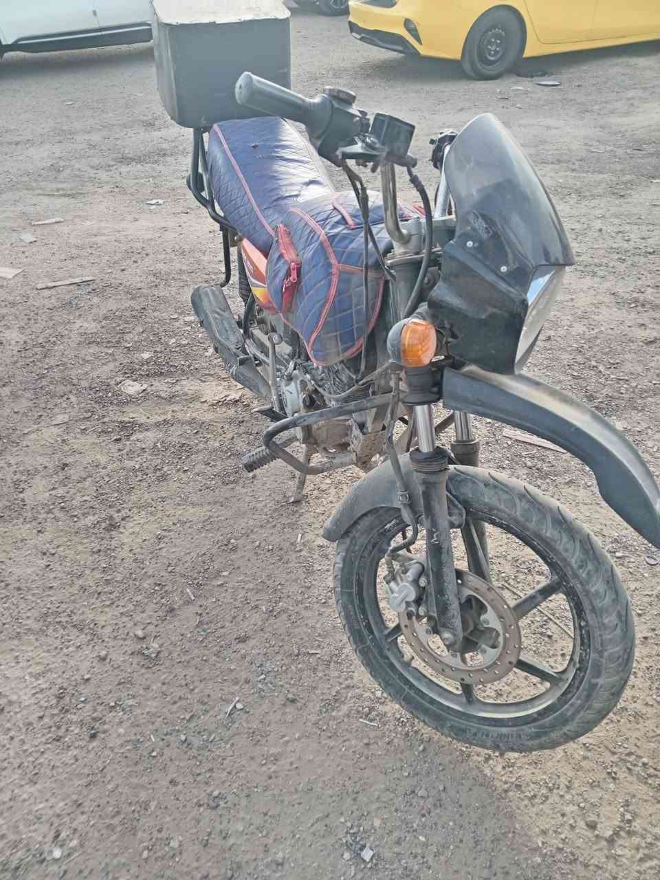 سلام عليكم بوكسر للبيع السعر ٧٥٠ العنوان بعداد الأمين الثانيه
***********
