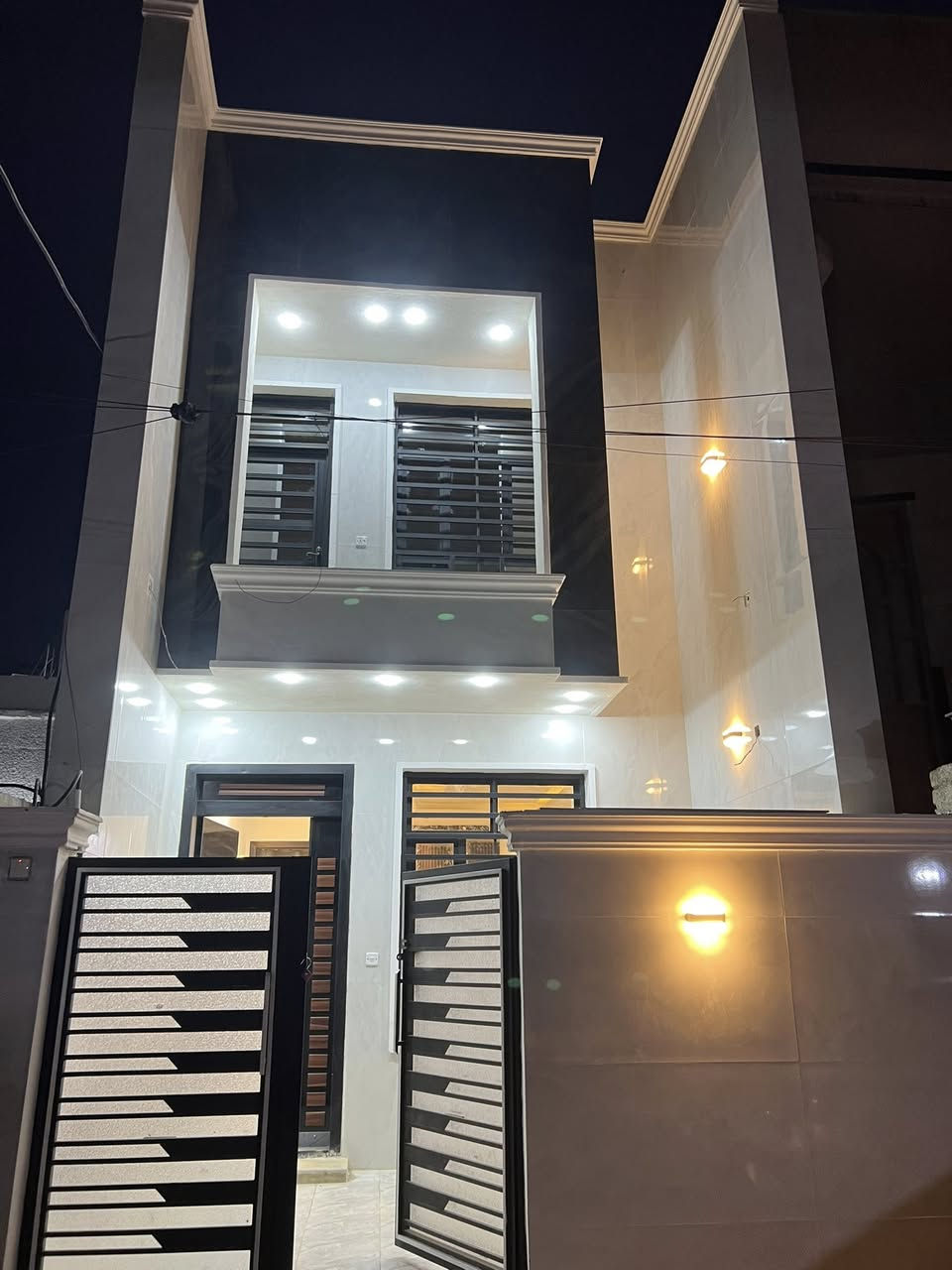 سلام عليكم بيـت للبيـع فـي منطـقهّ الـدورهْ 📍مـوقـع الـدورهْ الاسكـان قـرب شارع خمـسه 📍مسـاحـهْ 96 الـواجهة 4.60 نـزال 21 🏠 لـلأستفسار الاتصال عل الأرقام ☎️(اتصال + واتساب ) (***********)نستقبل كافه العروض التجاريه والسكنيه 🏠
