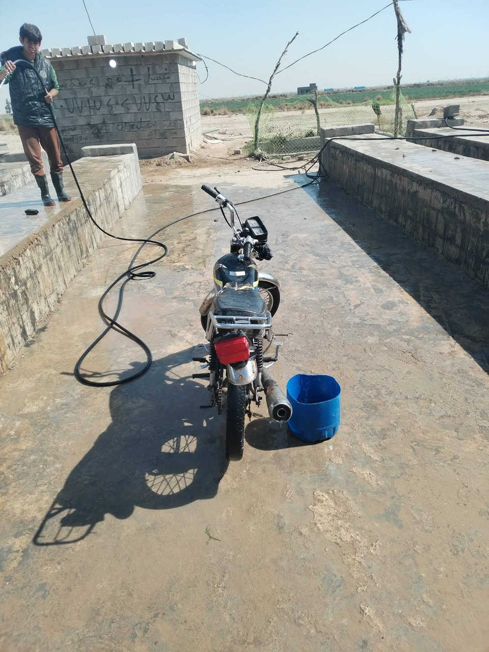 سلام عليكم دراجه ارشه البيع مديل 19 الدراجه نضيفه كهربائيات كلها شغاله الدراجه بدوون.. السعر 300وبيها مجال الشراي ورجآ الي موشراي الا يتصل يتعبني وتعبه العنوان الكوت الشحميه.. ***********
