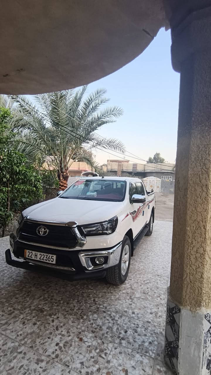 السلام عليكم بيكم 2024هايلوكس كفاله عامه من كلشي للبيع او مراوس بيكم2023 V6 رقم للستفسار ***********
