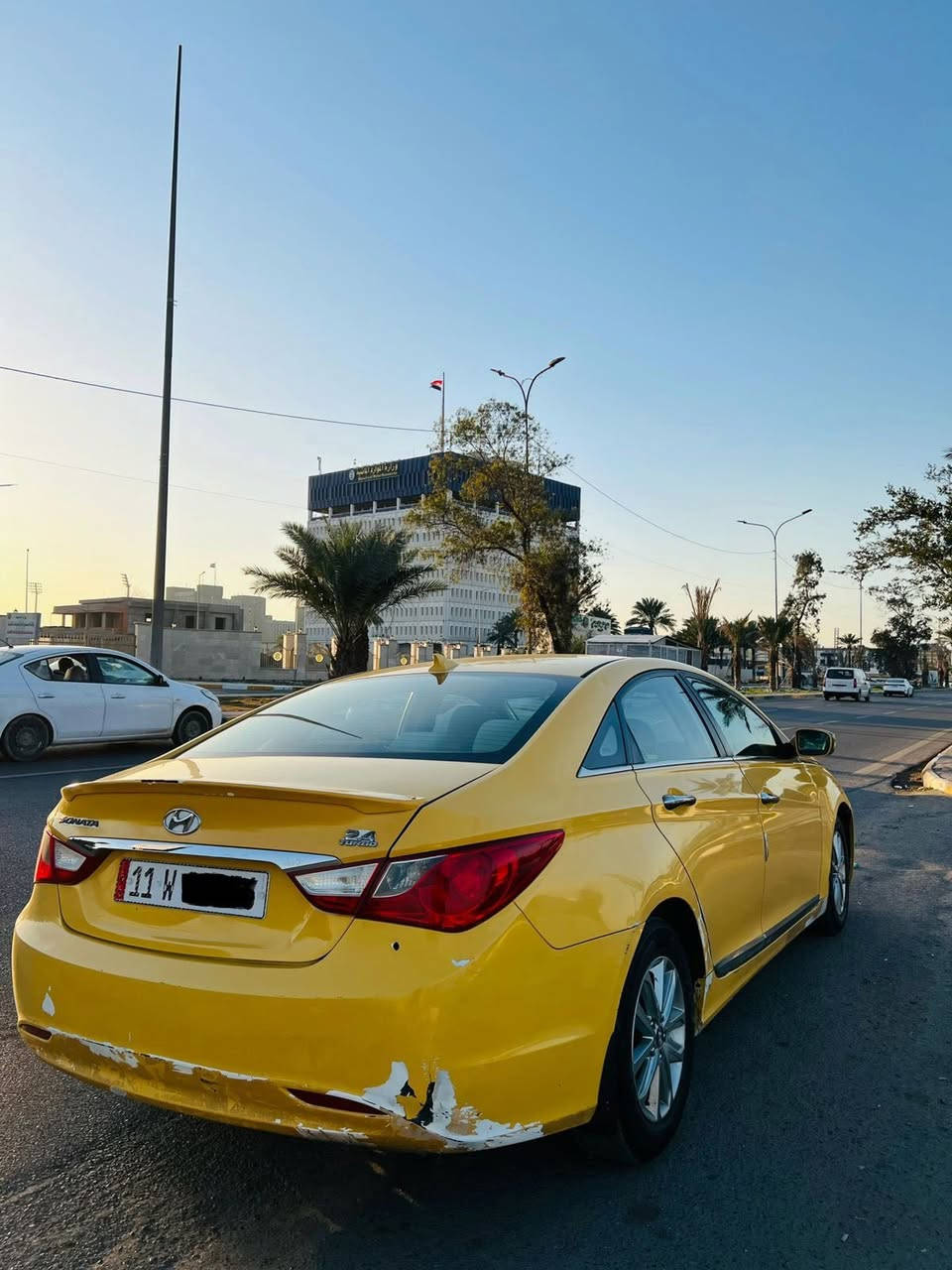 للبيع فقط 
سوناتا 2013 وارد امريكي رقم بغداد الالماني الجديد كير اوتوماتيك محرك 2400  GDI   تحكم استيرن داخل بيجي ويل كب السيارة بيها عته بالكير فقط السعر ٨٣ وبيها مجال
العنوان المشتل شارع المطبك او زيونه شارع الربيعي ***********
