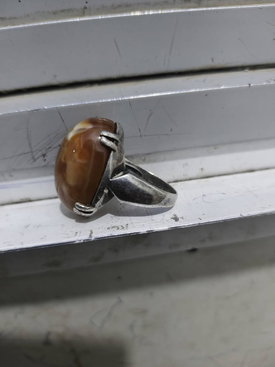 السلام عليكم خاتم فضه عيار ٩٢٥ صياغه ثقيله حجر داوودي اصلي قيم واخذ مكاني النجف ***********
