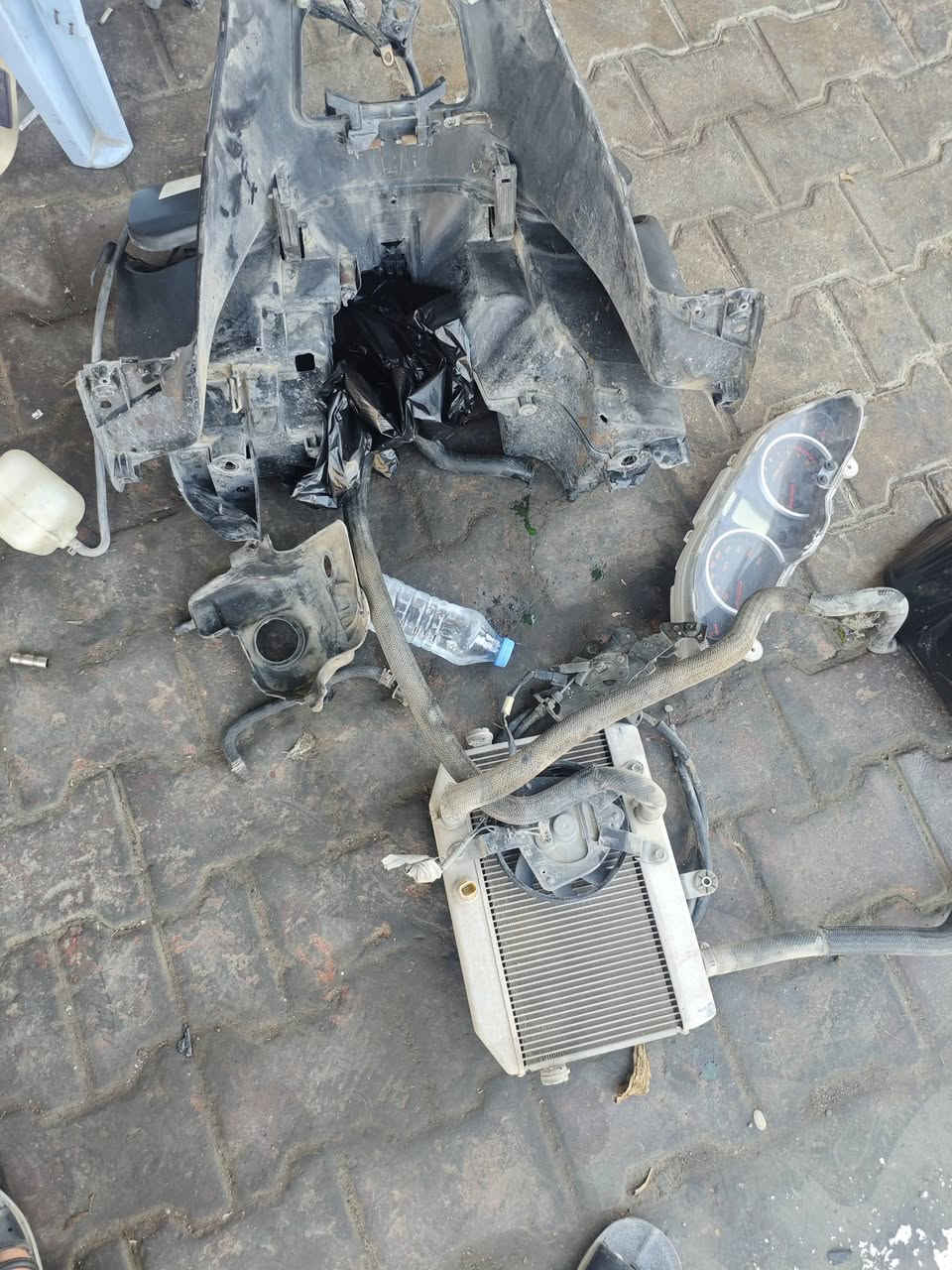 تفصيخ سكاي بصمه كلشي متوفر ونضاف بصمه عقل راديتر فجوج فلنجات وياله عبوه فيت بم ستيرن دبلات ستان


**إذا كنت صاحب هذا الإعلان وتريد حذفه لأي سبب، رجاءا أرسل رسالة إلى الدعم الفني**