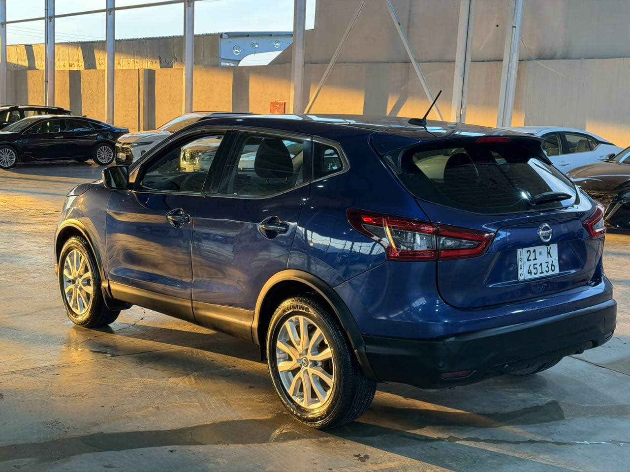 Nissan Rogue                                  نیسان رۆگ مۆدێل٢٠٢٢  )مواسەفاتی فول فولە بەس پانۆراما نیە برێک بەسمە شاشە گەورە شەخال ئاوێنە حاسە رادار کوشن نیو جلد لایتی ناوچەی کوێر بەردی ساڵۆنسای تیایەتی ٤تایەو ویلی لۆک تازە پۆڵیش کراوە سەیارەکە زۆر جوانە بێ ئێرباک تەقین یەک دینار مەسرەفی تیانیە سەیارەکە ٢پارچەو  
پەڵەیەکی بۆیاخە بێ ناوگرتن پێش و پشتی کەپسە 
شوێن سلێمانی
نرخ:١٢٧$
رەقەم: *********** السليمانية, العراق

