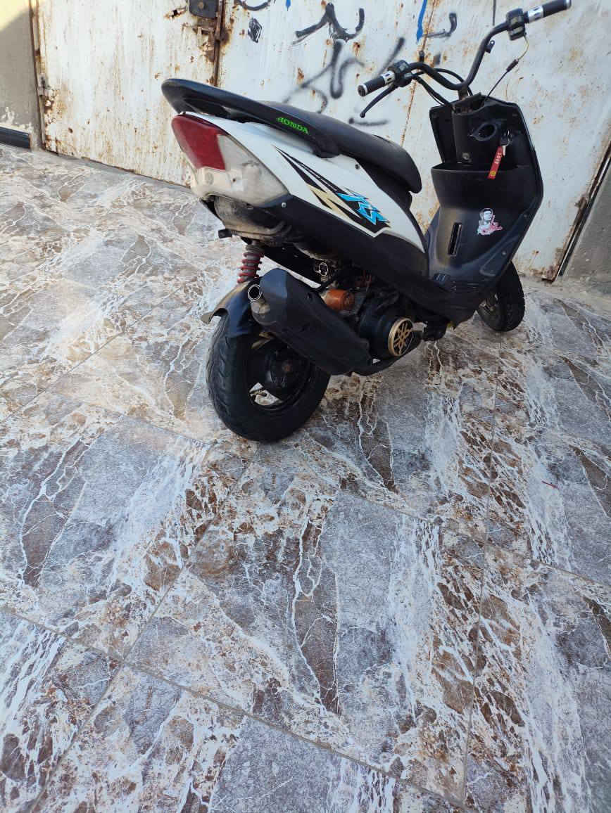 السلام عليكم ماكس عدله مزود بوشه 55 للبيع رايدها 400 وبيها مجال قليل مال محتاج الله شاهد مكاني القرنه ناحيه الثغر *********** متواجد واتساب وماسنجر
