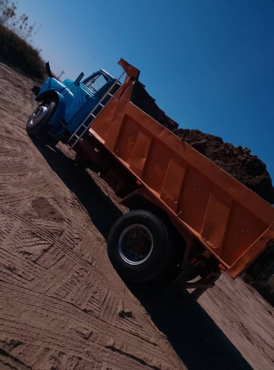 سلام عليكم مان البيع موديل 81سياره جاهزه الشغل محرك جديد كير جديد كسن جديد تخم  تايرات باقي التفاصيل نتصل ***********//***********
