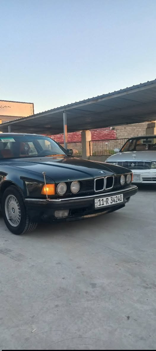 سياره للبيع نوع 
       بي ام حجم ٧٣٠
موديل ٩١ رقم بغداد رقم
دولي سنويته جديده 
تخم تاير كير مكينته شرط على 
فحص وين معجبك 
كشنات كهربائيه كوله  شغاله
تبريد ثلج قطعتين سياره خير من الله
السعر ٤٥ وبيها مجال للطيبين
***********
